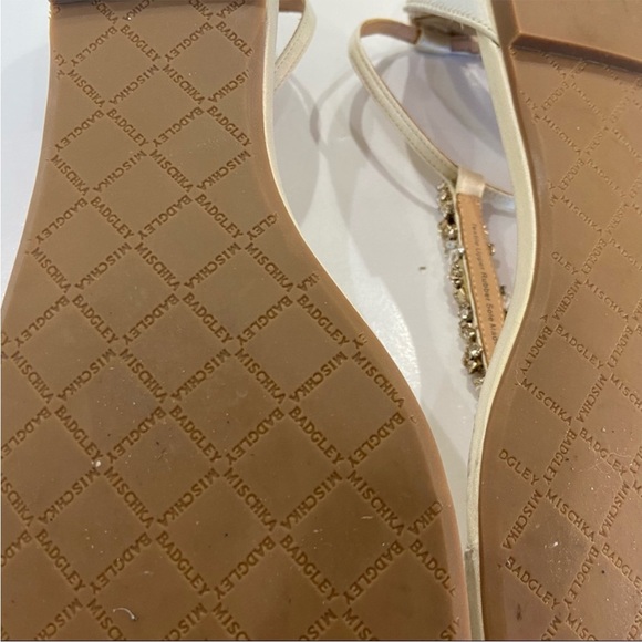 Badgley mischka rhinestone t-strap gladiator Sandals Flip Flops - Picture 5 of 10